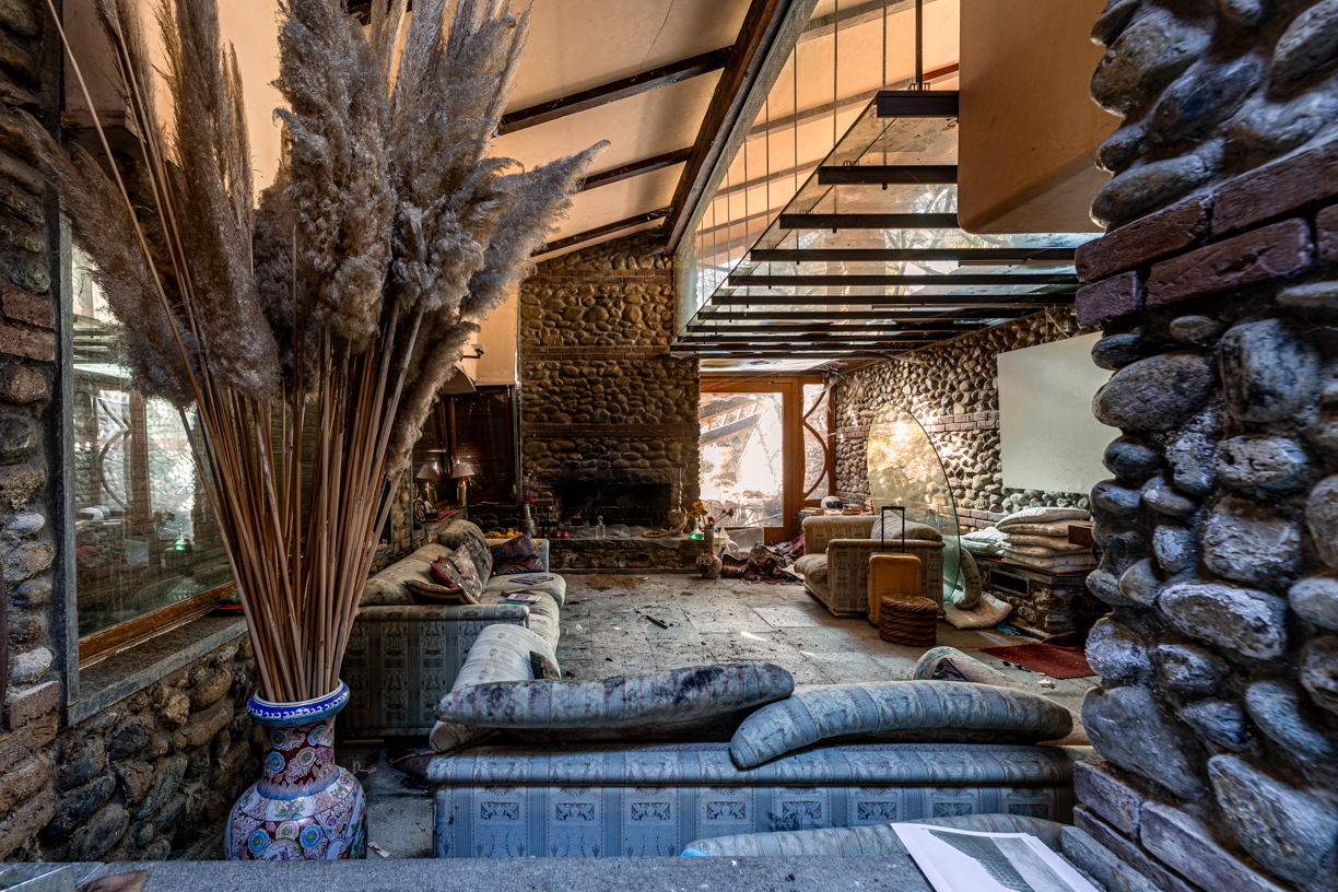 Villa Glass